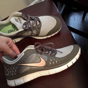 Womens Nikes- size 9- gray/pink/taupe